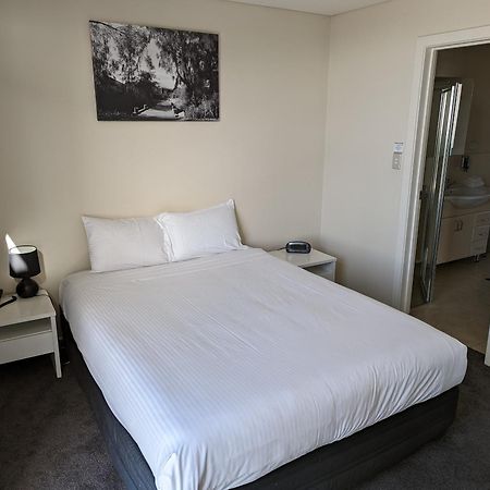 Mawson Lakes Hotel Adelaide Exterior foto